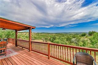 RUSTIC BLUEBONNET CABIN With VIEW BY HIDDEN FALL PARK - 4