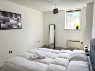 York City Centre 2-Bed Flat - Near Christmas Market - 2