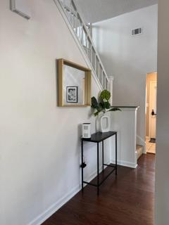 The Noles Nest- 32 home close to campuses - 5