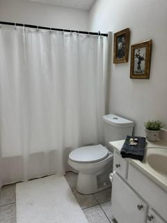 The Noles Nest- 32 home close to campuses - 4