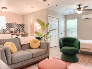 - The Lilac Studio - Fort Worth - Same Day Booking - 7