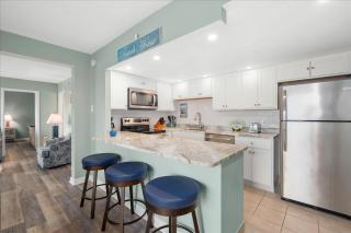 Ocean Views in this 2 Bedroom with Outdoor Pool! - 2