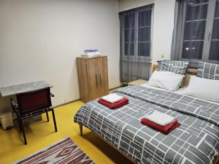 Privat Grosse Zimmer, Mars, mit gemeinsamer Küche und Bad in Altstadt Chur - 7
