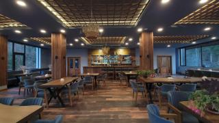 Hotel - Jodi Lare - 7