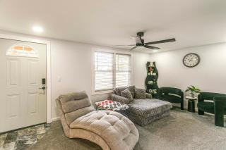 3 Mi to Historic Dtwn Waycross Pet-Friendly Home - 0