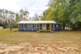 3 Mi to Historic Dtwn Waycross Pet-Friendly Home - 6