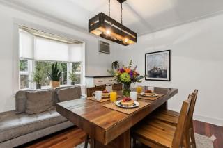 Downtown Suite BnB-Maple Hot Tub Barrel Sauna - 6