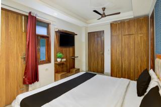 Townhouse Sector 122 Noida Formerly Anvi Inn - 3