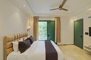 Collection O by OYO HOTEL DLF PHASE-4 MG ROAD - 2