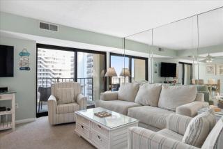 2 Bedroom with beautiful ocean view & outdoor pool! - 8