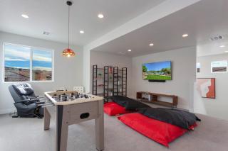 Paseos 1129 Foosball Table, BBQ Grill, Xbox S, Community Trailer Parking & Pickleball Courts! - 6