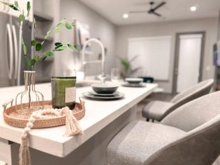 Lux and thee City - Fort Worth - Same Day Bookings - 2