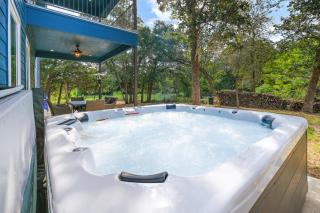 12 Acre Country Getaway Hot Tub Game Room! - 3