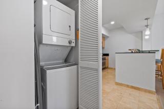 Luxury Top-Level Oasis - Oceanfront Views & Resort Perks - 2