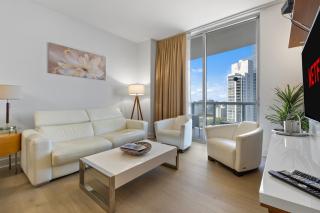 Luxury Top-Level Oasis - Oceanfront Views & Resort Perks - 1