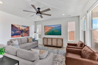 Paseos 1213 Brand New Home, Private Hot Tub, BBQ Grill, Ping Pong, Air Hockey, and More! - 3