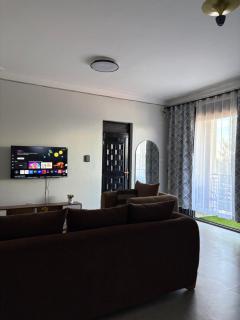 A-grade living-WiFi & parking - 4