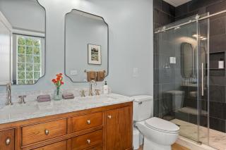 The Optimist Guesthouse | 1 - 2