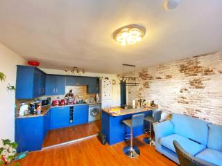 Two-bedroom city retreat close to top sites - 5