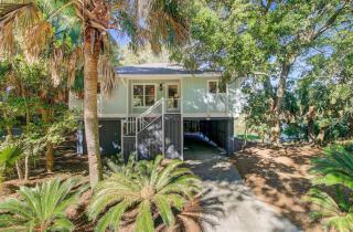 Twin Oaks 26 by Wild Dunes, with Golf View - 6