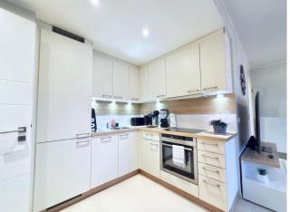 Spacious 2 BR flat with balcony and parking in Mamer - 8