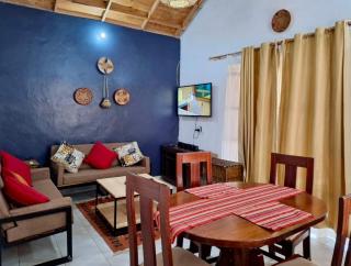 JB Beachfront Cottage - 9