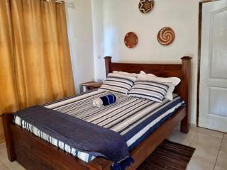 JB Beachfront Cottage - 2