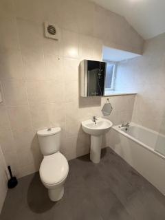 Dundee Loft Central 4-bed Penthouse, Comfy Beds - 8