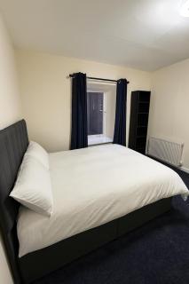 Dundee Loft Central 4-bed Penthouse, Comfy Beds - 6