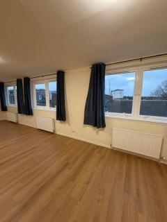 Dundee Loft Central 4-bed Penthouse, Comfy Beds - 4