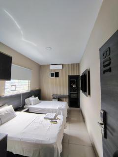 Hotel Doral Inn - 1