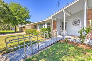 Near Beach • Private Pool • Fenced Yard • Stepfree - 9