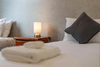 Remarkable Cross Road Retreat - 7