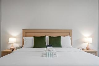 New Listing Valley Bungalow by Colby & Conrad - 9