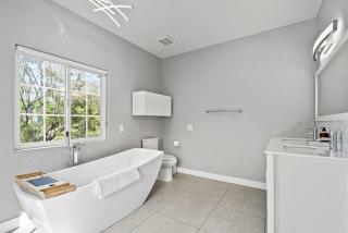 New Listing Valley Bungalow by Colby & Conrad - 4