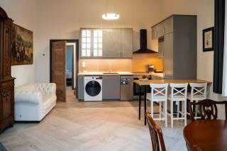 Liberty Square View Heritage Refined Flat - 5