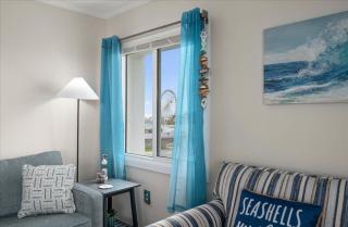 One of a Kind Direct Bay Views From This 3 Bedroom - 9