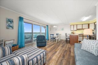 One of a Kind Direct Bay Views From This 3 Bedroom - 6