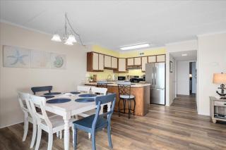 One of a Kind Direct Bay Views From This 3 Bedroom - 5