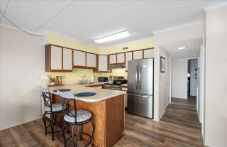 One of a Kind Direct Bay Views From This 3 Bedroom - 4