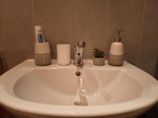 Spacious and cozy apartment by the Daugava River - 1