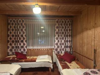 Cichowiańska Chałupa przy stoku z widokiem na GÓRY I SKY WALK - 8