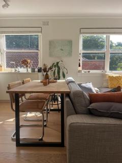 Sunny Tree House - 9