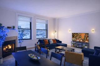 Spacious Loft with Fireplace - near CSU, Playhouse, Progressive field, R&R Hall of Fame with Gym & Sauna and Sleeps 12 - 0