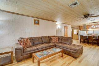 Near Scenic Trails and Parks! Central Payson Retreat - 0