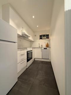 Arctic hilltop Lower Lodge - 1