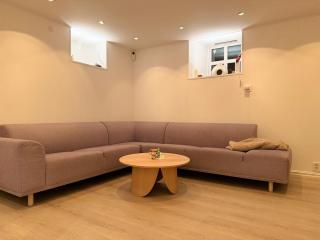 Arctic hilltop Lower Lodge - 9