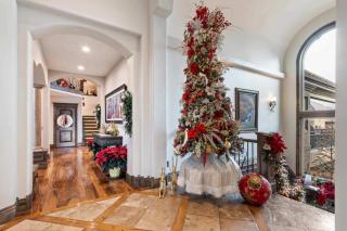 Riverton Luxury Estate with Private Pool - Family Theatre Hot Tub Gym - 3