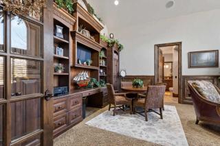 Riverton Luxury Estate with Private Pool - Family Theatre Hot Tub Gym - Riverton - 2