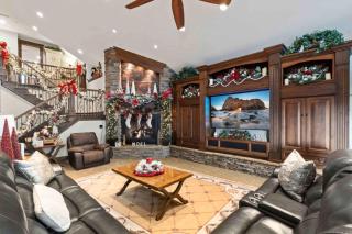 Riverton Luxury Estate with Private Pool - Family Theatre Hot Tub Gym - Riverton - 8